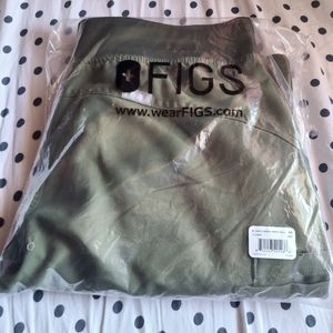 EUC dark olive figs Kade cargo scrub pants